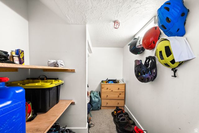 3889 S LEMMON LN, Salt Lake City, UT 84124