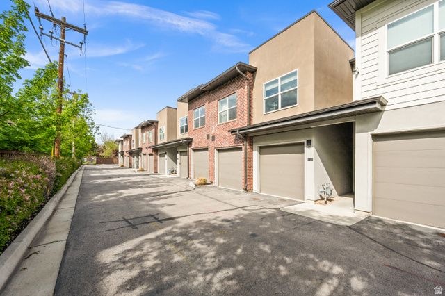 3889 S LEMMON LN, Salt Lake City, UT 84124