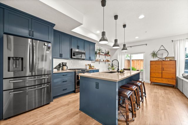 3889 S LEMMON LN, Salt Lake City, UT 84124