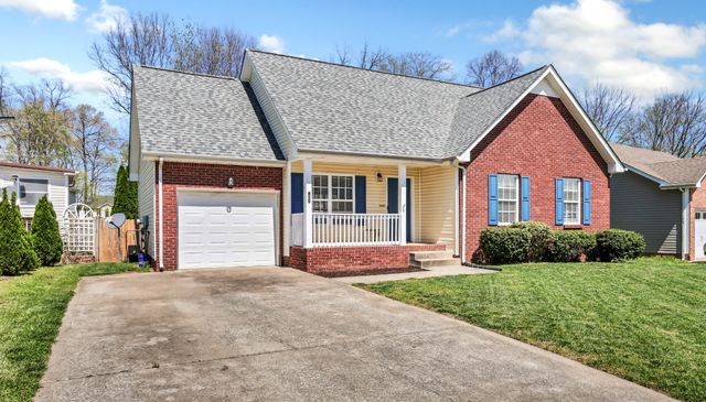1305 Southwood Ct, Clarksville, TN 37042