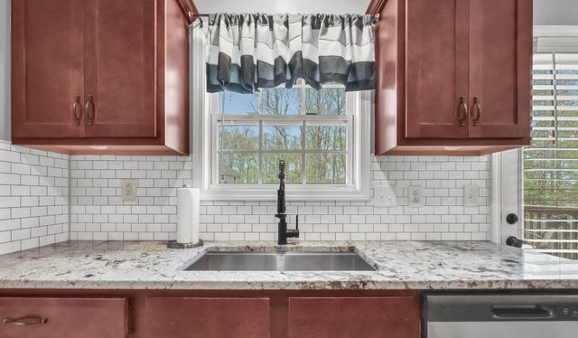1305 Southwood Ct, Clarksville, TN 37042