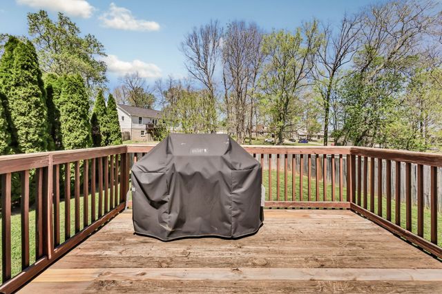 1305 Southwood Ct, Clarksville, TN 37042