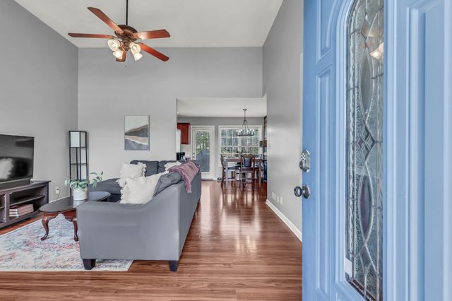 1305 Southwood Ct, Clarksville, TN 37042