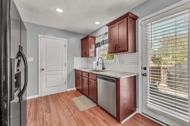 1305 Southwood Ct, Clarksville, TN 37042