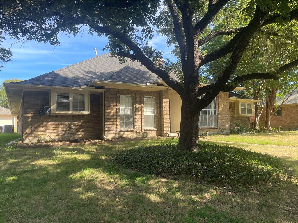 12112 Cross Creek Drive, Dallas, TX 75243