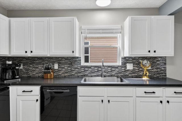1871 Prominence Drive, Grove City, OH 43123