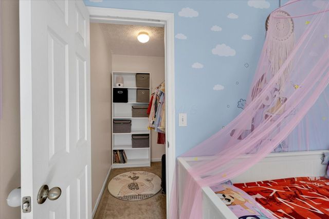 1871 Prominence Drive, Grove City, OH 43123