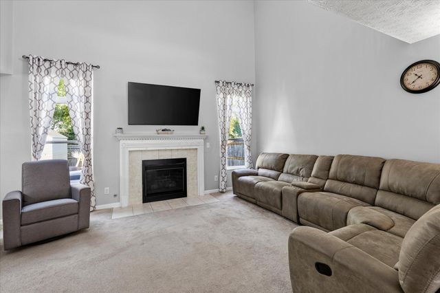 1871 Prominence Drive, Grove City, OH 43123