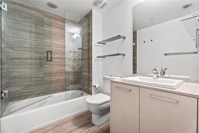 1010 Brickell Ave 4206, Miami, FL 33131