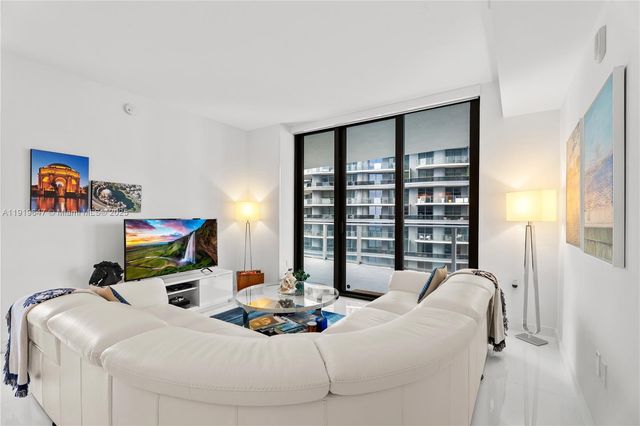 1010 Brickell Ave 4206, Miami, FL 33131