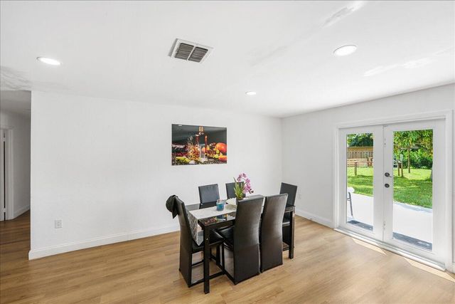 300 SW Prima Vista Boulevard, Port St. Lucie, Port St Lucie, FL 34983