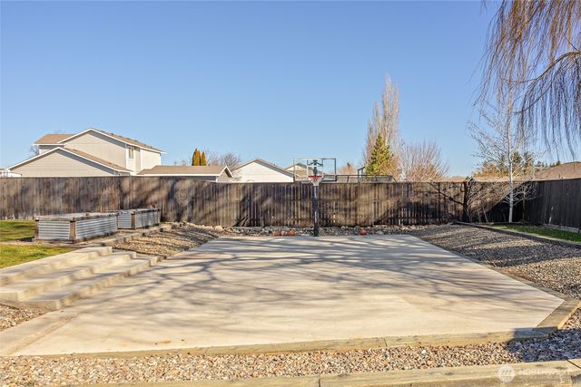 510 E Countryside Avenue, Ellensburg, WA 98926