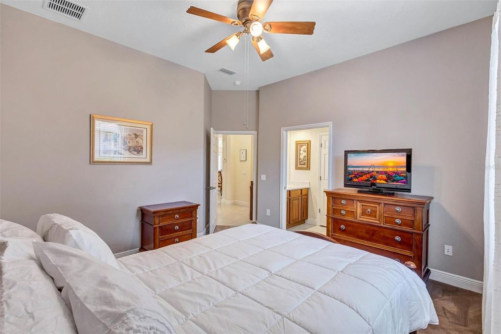 Image 37 of property listing at 14404 18TH PLACE E, Bradenton, FL 34212