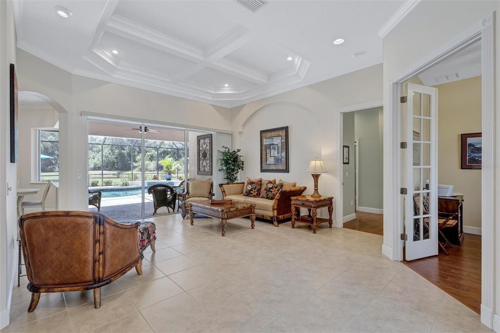 Image 9 of property listing at 14404 18TH PLACE E, Bradenton, FL 34212