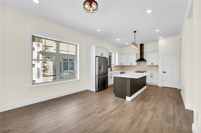 1881 Woodlawn Avenue, Cleveland, OH 44112