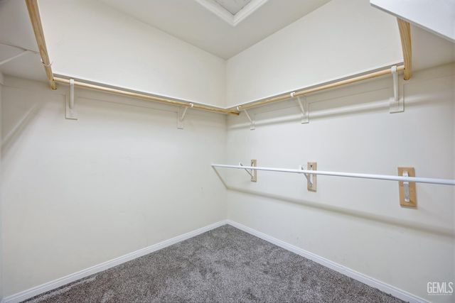 9902 Jersey Shore Drive, Bakersfield, CA 93314