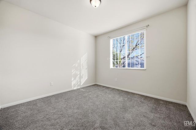 9902 Jersey Shore Drive, Bakersfield, CA 93314