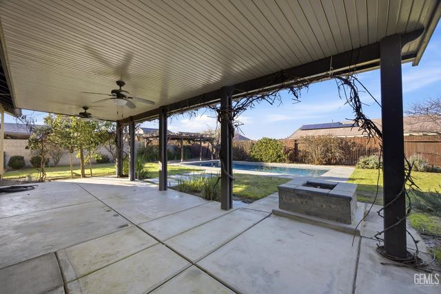 9902 Jersey Shore Drive, Bakersfield, CA 93314