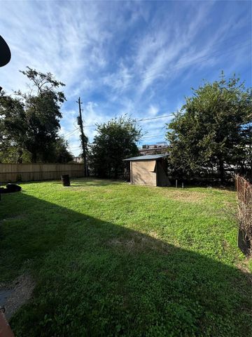 11315 Raincove Drive, Houston, TX 77016