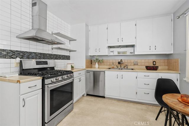 415 S Carmalita, Hemet, CA 92543