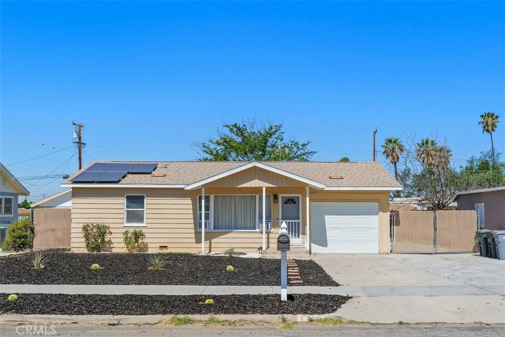 415 S Carmalita, Hemet, CA 92543