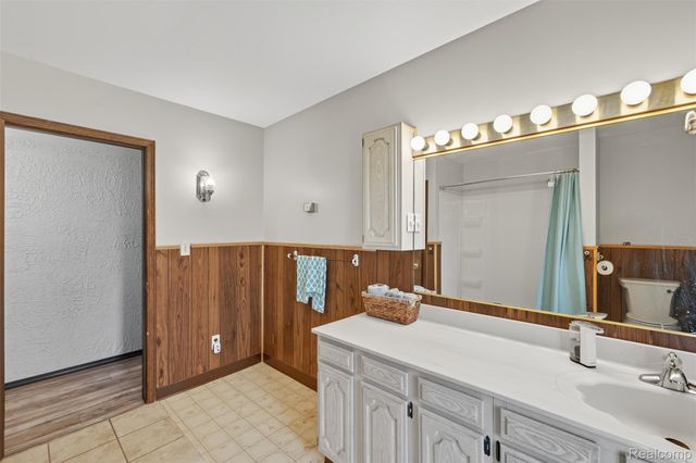 42891 Bemis Road, Belleville, MI 48111