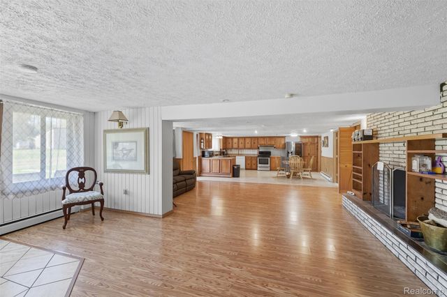 42891 Bemis Road, Belleville, MI 48111