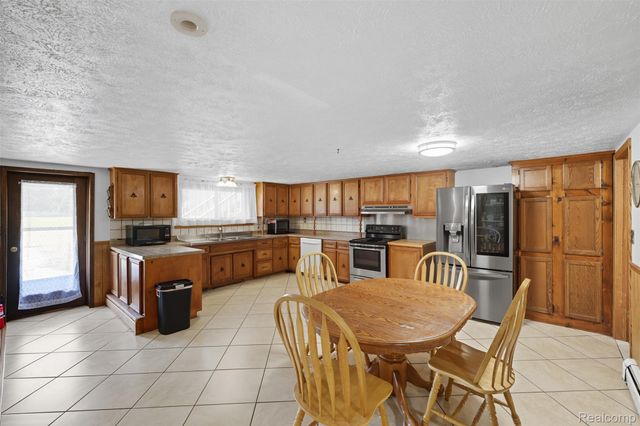 42891 Bemis Road, Belleville, MI 48111