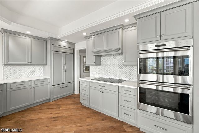 4951 Gulf Shore BLVD N 501, Naples, FL 34103