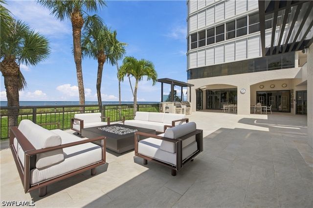 4951 Gulf Shore BLVD N 501, Naples, FL 34103