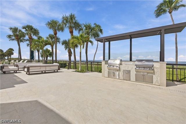 4951 Gulf Shore BLVD N 501, Naples, FL 34103
