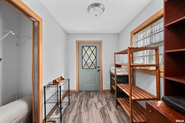 242 S STATE Avenue, Hampton, IL 61256