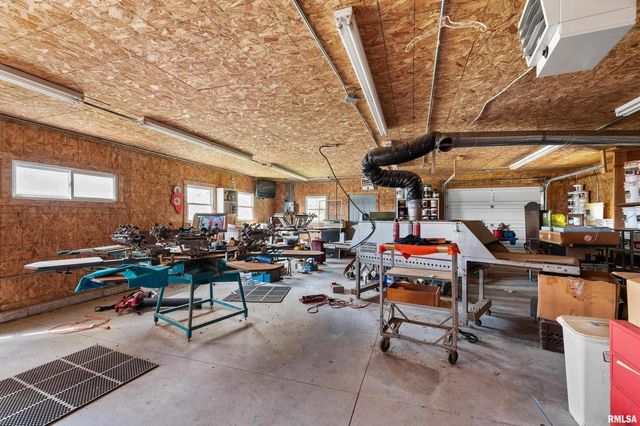 242 S STATE Avenue, Hampton, IL 61256