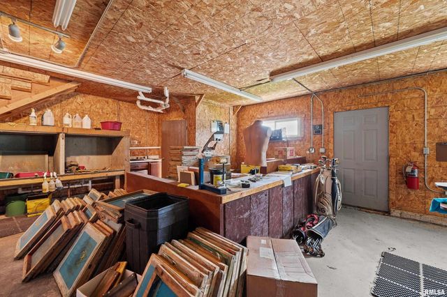 242 S STATE Avenue, Hampton, IL 61256