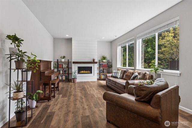 6662 Percy Lane SE, Tumwater, WA 98501