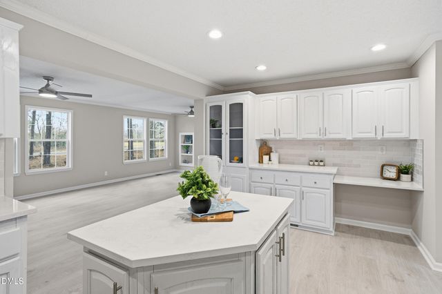 16 G W Oquinn Drive, Lillington, NC 27546