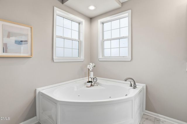 16 G W Oquinn Drive, Lillington, NC 27546