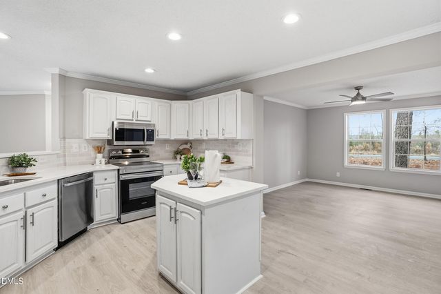 16 G W Oquinn Drive, Lillington, NC 27546