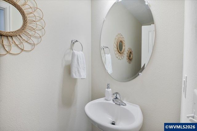 5725 Karen Lynn Lp S, Salem, OR 97306