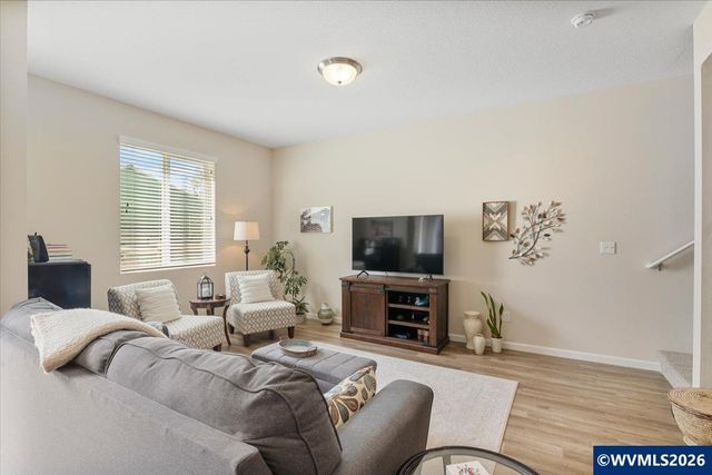 5725 Karen Lynn Lp S, Salem, OR 97306