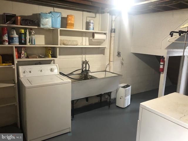 3301 RYERSON CIR, Halethorpe, MD 21227