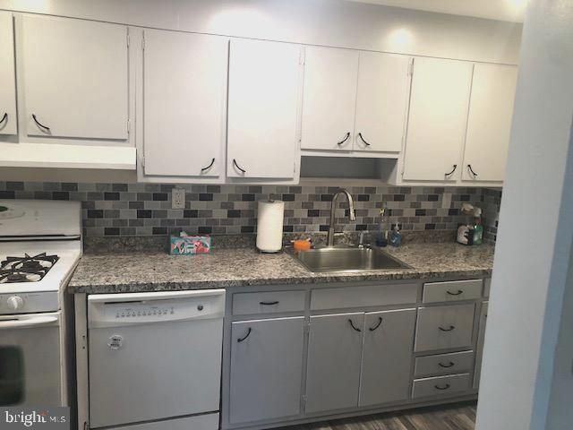 3301 RYERSON CIR, Halethorpe, MD 21227