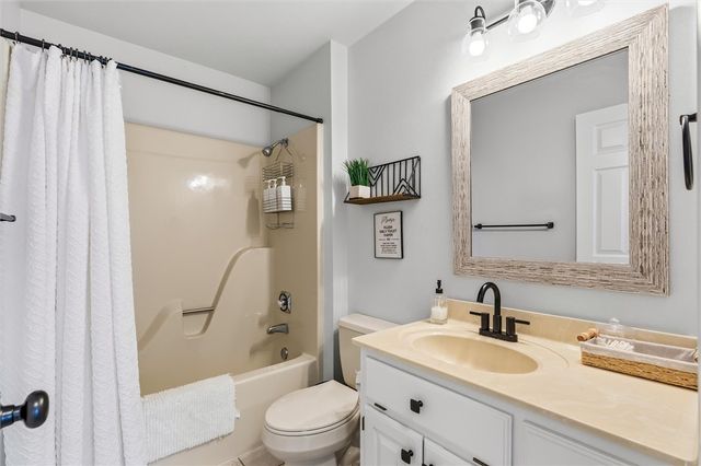 3 Marina Place, Bella Vista, AR 72715