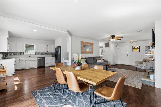 3 Marina Place, Bella Vista, AR 72715