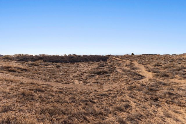 716 Gregg Road NE, Rio Rancho, NM 87124