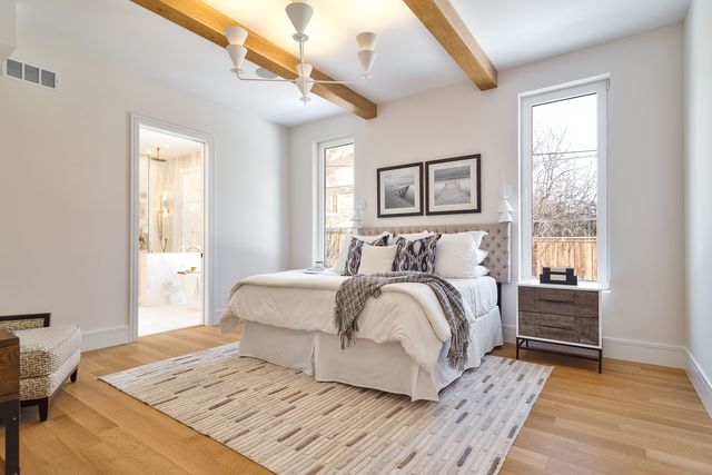 533 Kensington Court, Hinsdale, IL 60521