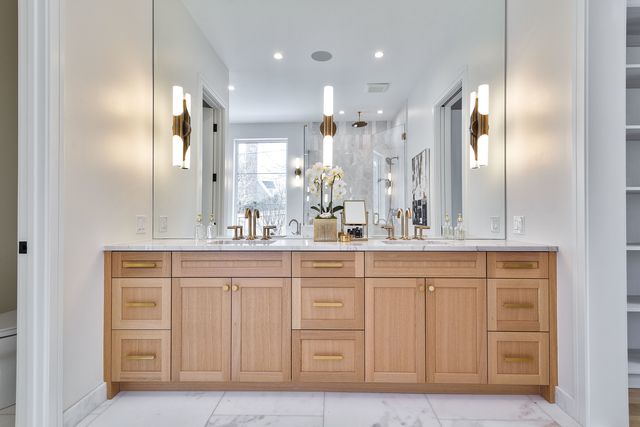 533 Kensington Court, Hinsdale, IL 60521