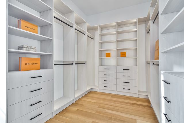 533 Kensington Court, Hinsdale, IL 60521