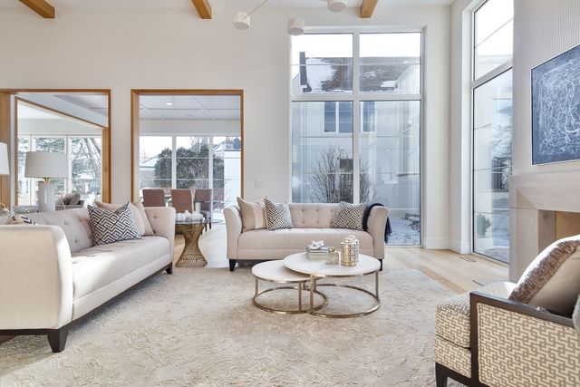 533 Kensington Court, Hinsdale, IL 60521