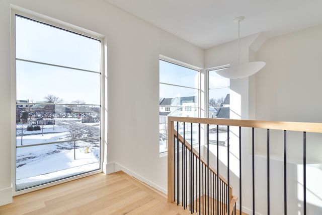 533 Kensington Court, Hinsdale, IL 60521